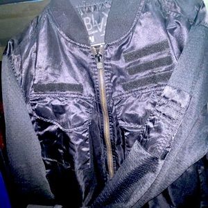 Stylish and like new, sporty contemporary style